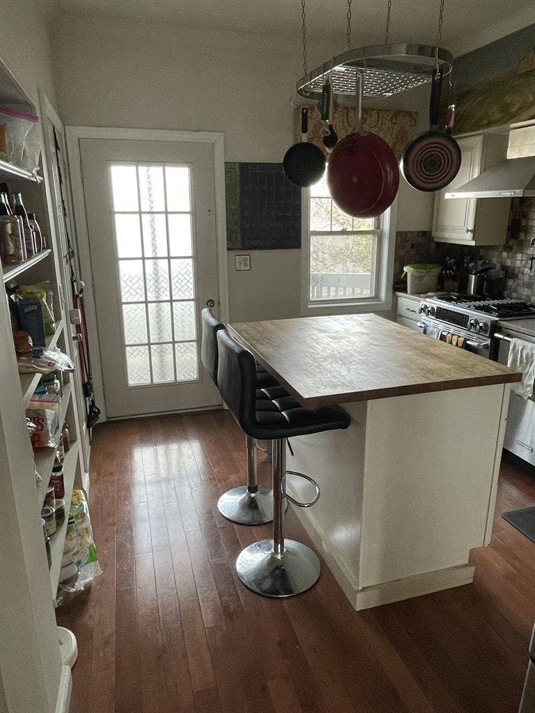 Dorchester bedroom sublet (June 1)