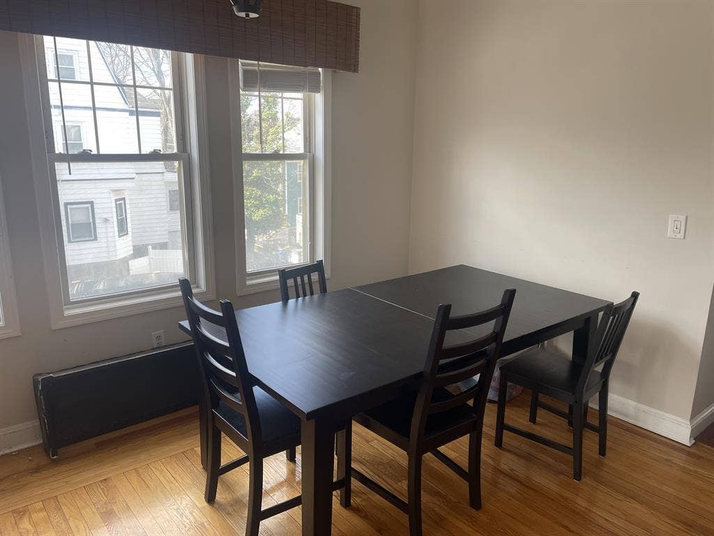 Dorchester bedroom sublet (June 1)