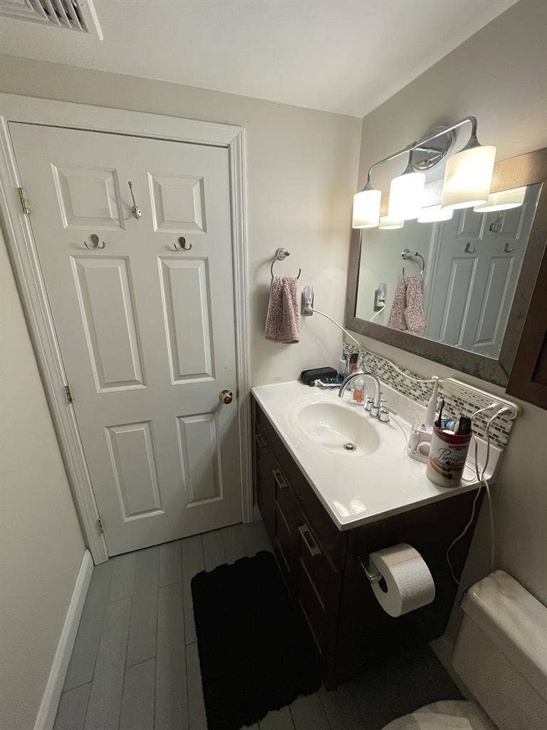 Dorchester bedroom sublet (June 1)