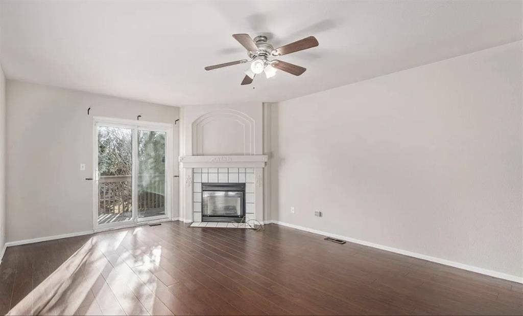 Room available in aurora in August