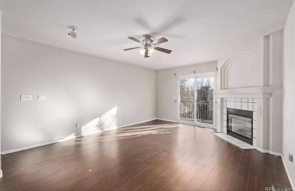 Room available in aurora in August