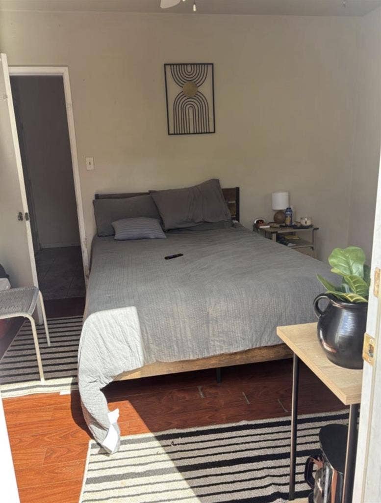 Private room for rent