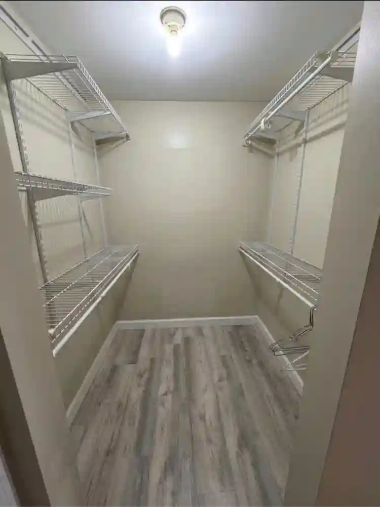 Private Room Near Brickell April 28