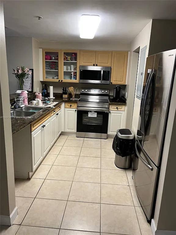 Private Room Near Brickell April 28