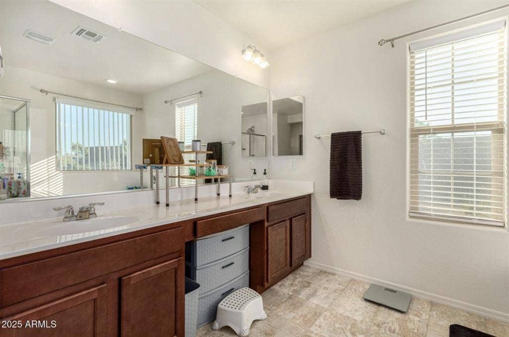 Room/private bath for rent!