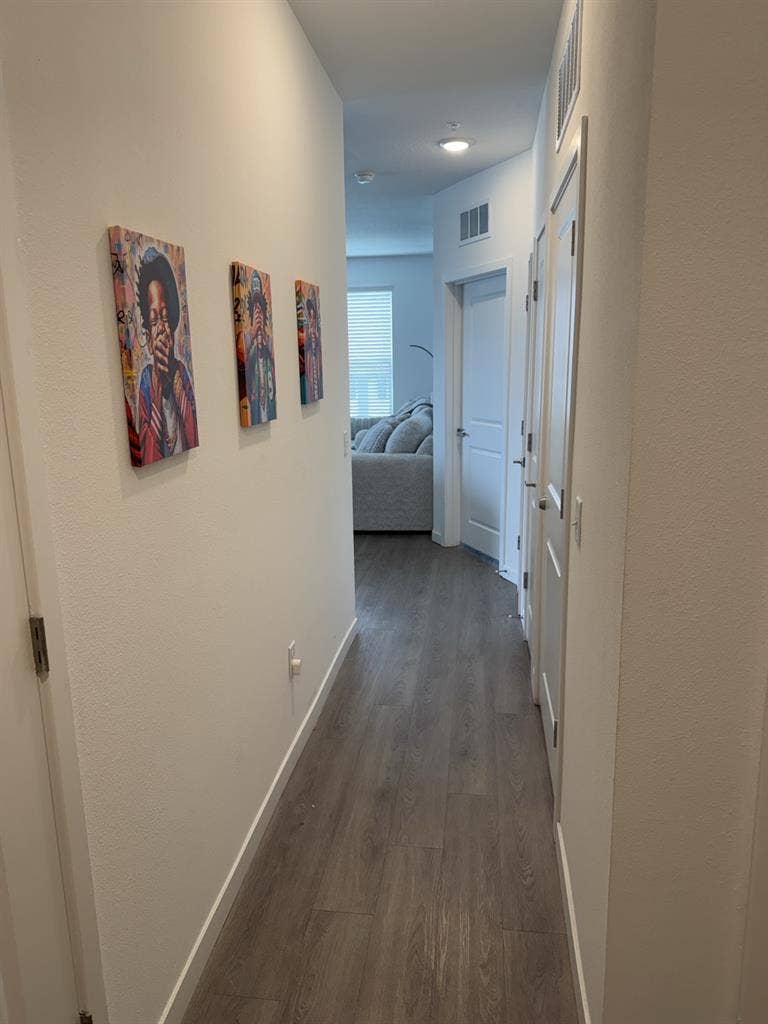 Room for rent and luxury apartment