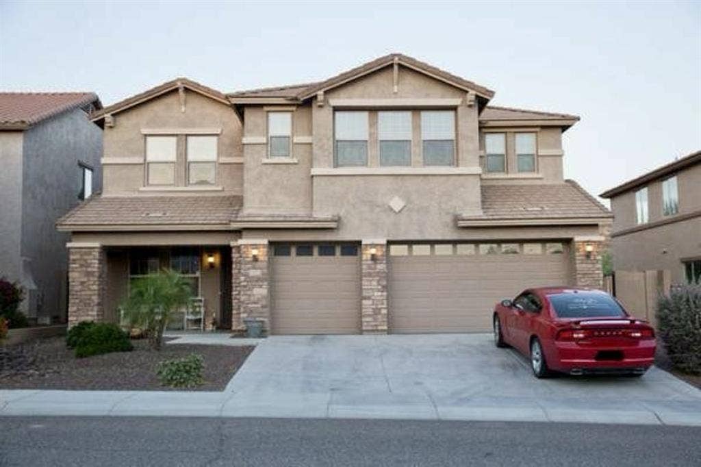 Master Suite $1,100 - North Phoenix