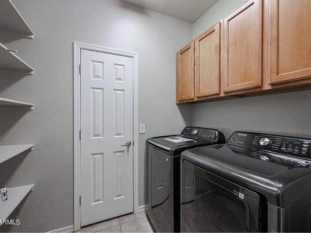 N Phoenix/N Peoria -ROOM AVAILABLE