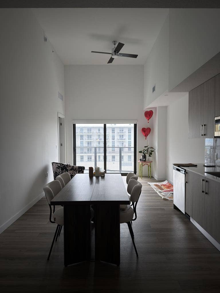 1BR in Brand New Building Downtown
