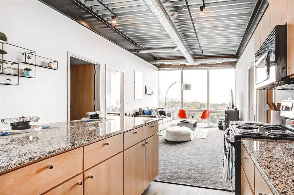 Ion Lincoln Park (June – August)