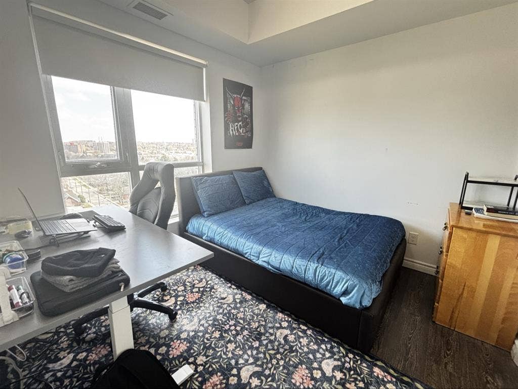 Room for rent available for summer