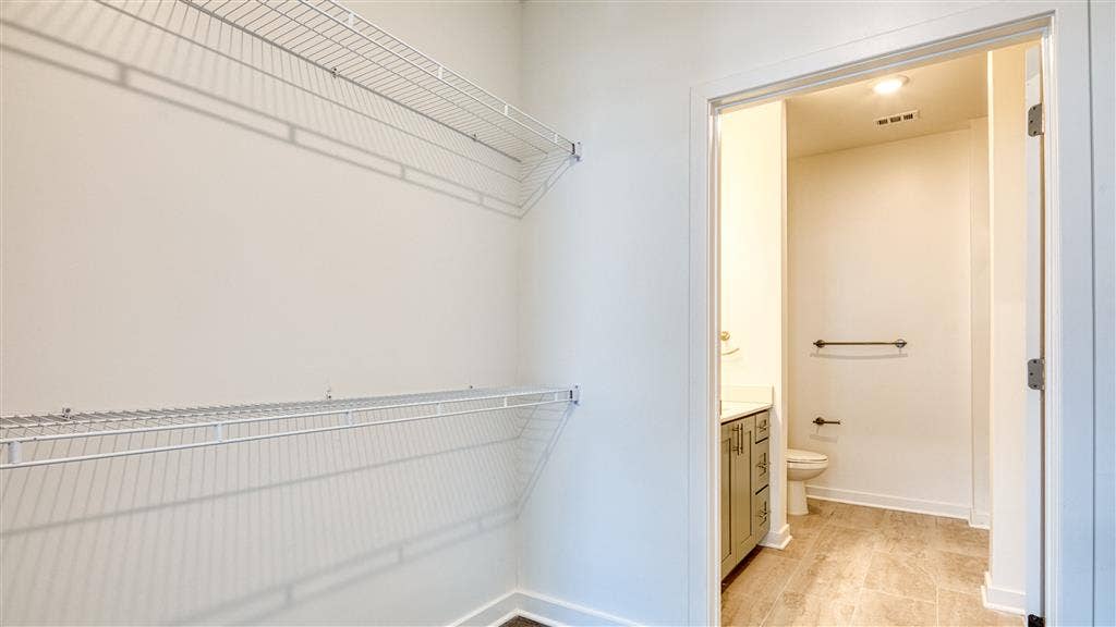 The Port (East Beach) Room for Rent