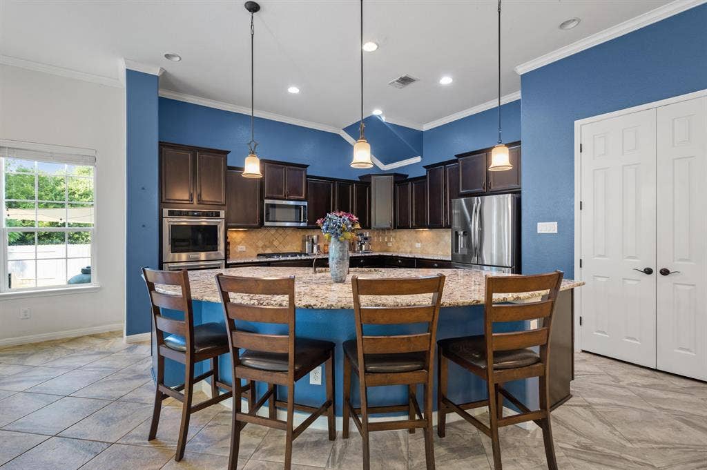 Luxury Living! Furnished w/ trail