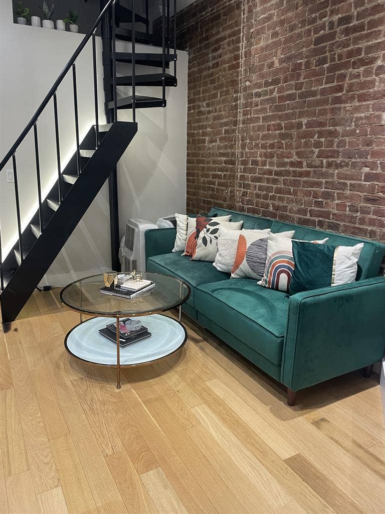 Looking for sublet 3 bedroom
