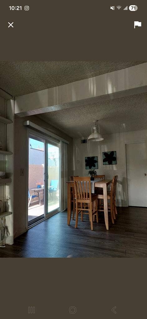 HB ROOM FOR RENT - JUNE 1ST