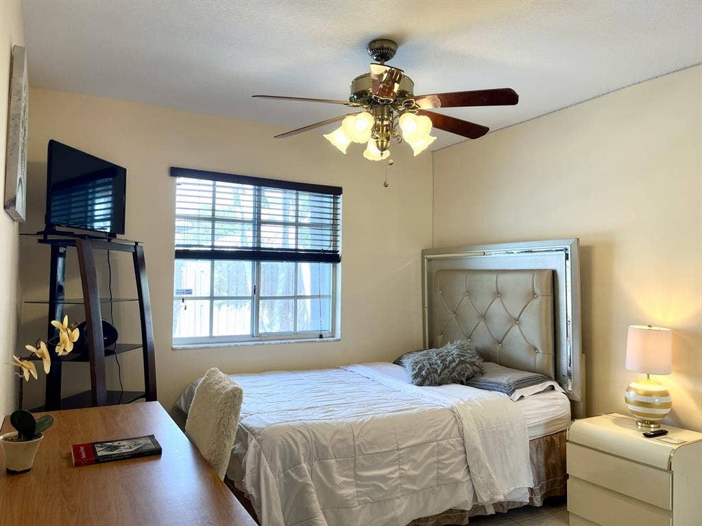 PRIVATE SUITE WITH POOL IN KENDALL