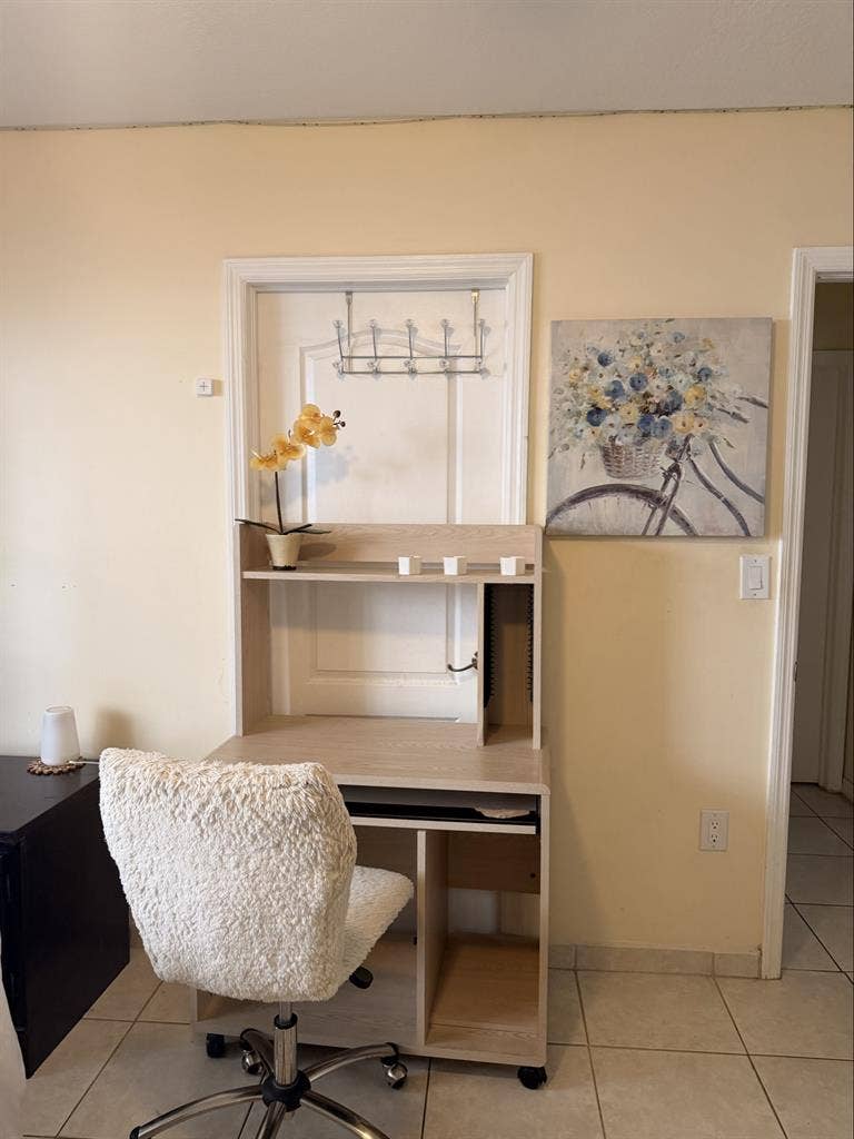 PRIVATE SUITE WITH POOL IN KENDALL
