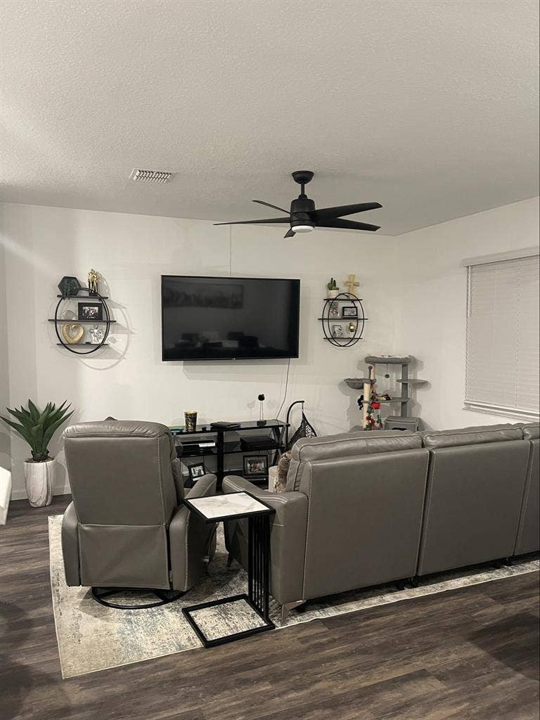 Looking for a roommate!