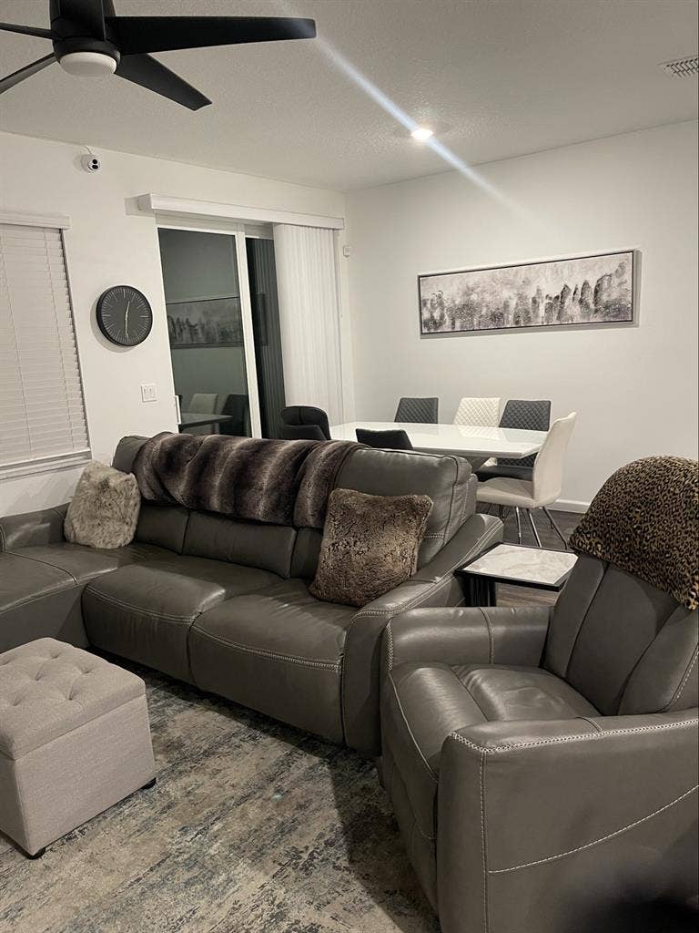 Looking for a roommate!