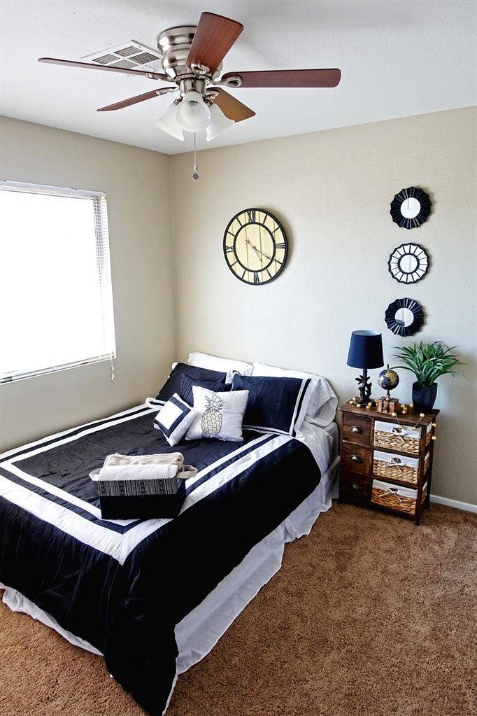Room for rent in great location!!!