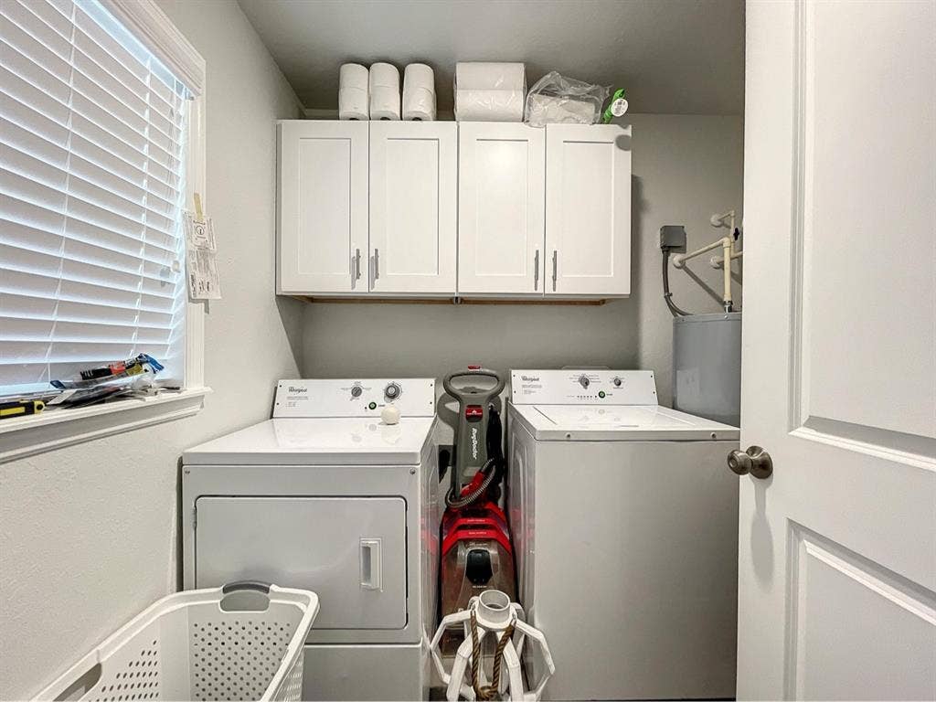 Quiet Room In Newer Home -Bedroom 1