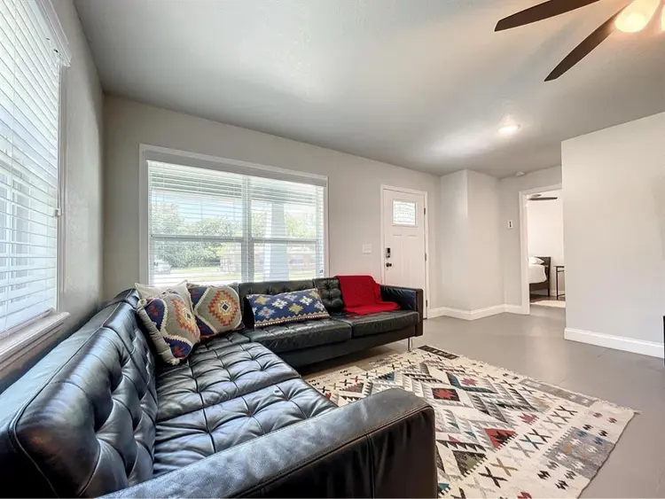 Quiet Room In Newer Home -Bedroom 1
