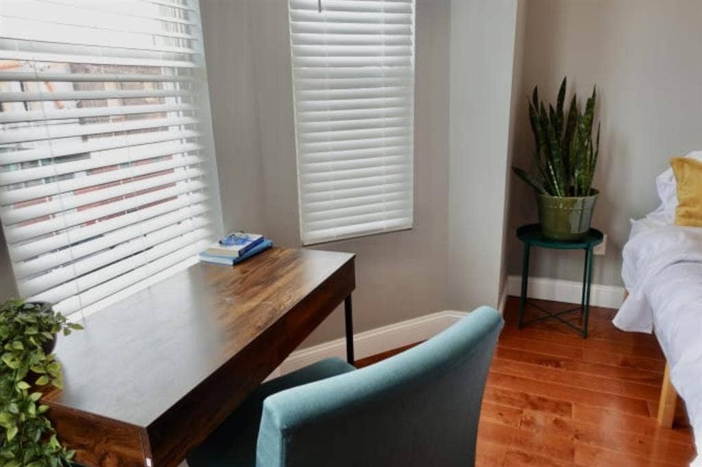 Large Bright Room in South Philly