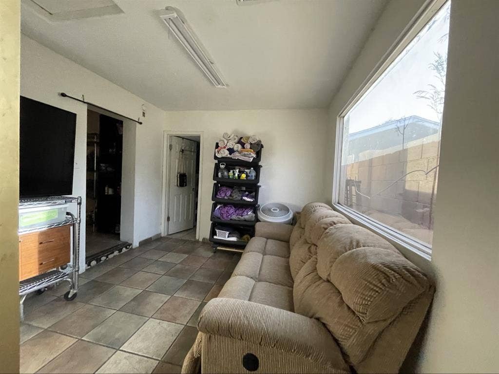 Big Room for Rent