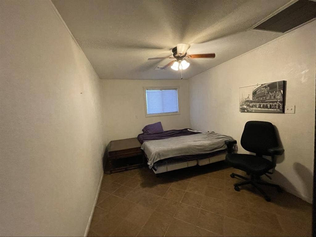 Big Room for Rent