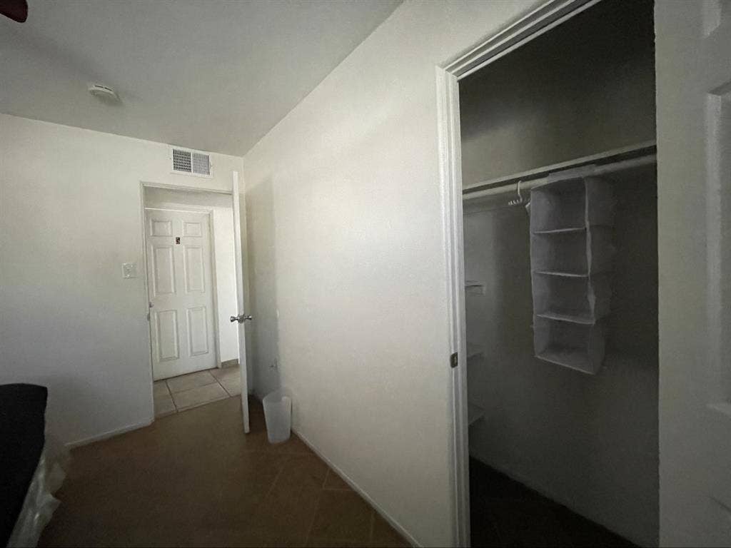 Big Room for Rent