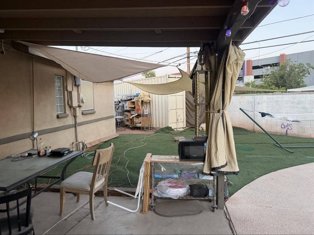 Big Room for Rent