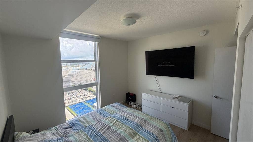 ROOM FOR RENT, ONLY ONE PPL, MIAMI