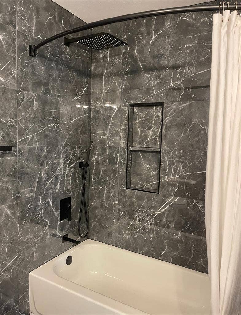 Home-Share: Large modern clean home