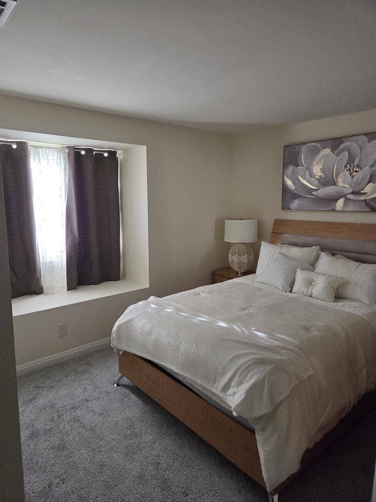 Furnished roo[REDACTED]ew Queen beds.