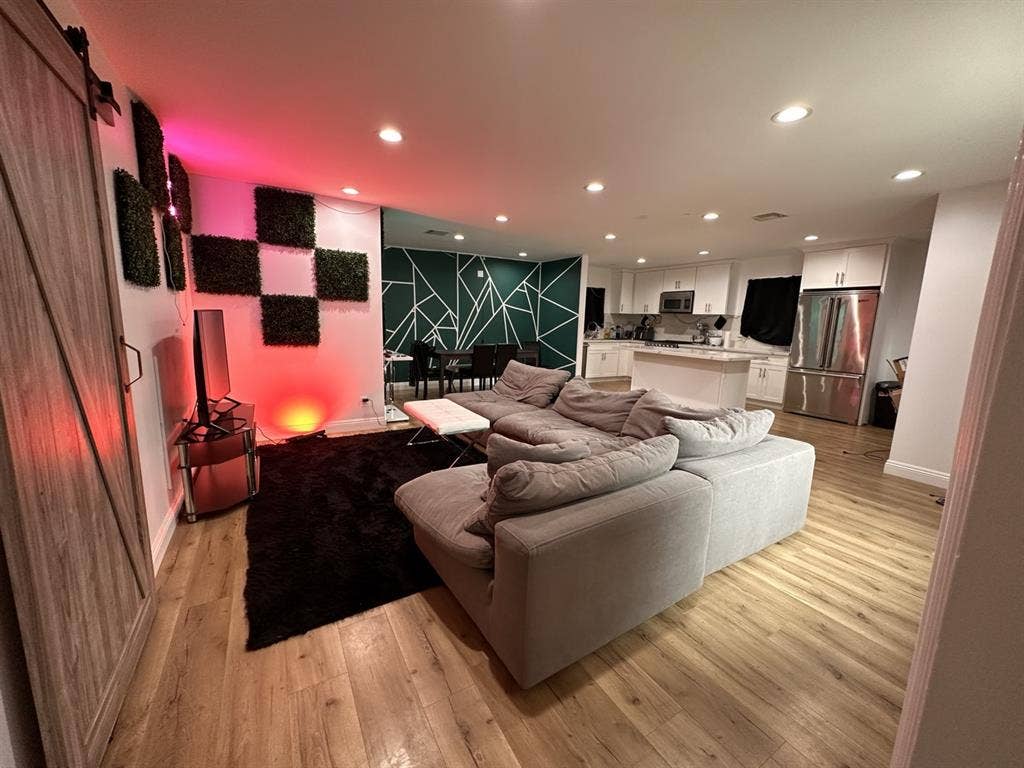 HOUSE FOR RENT (1 Master Bedroom)