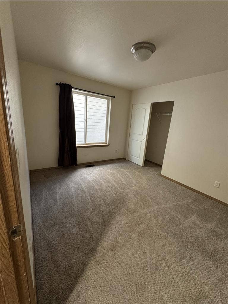 South hill area great location