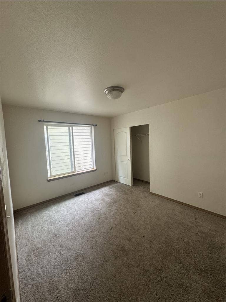 South hill area great location