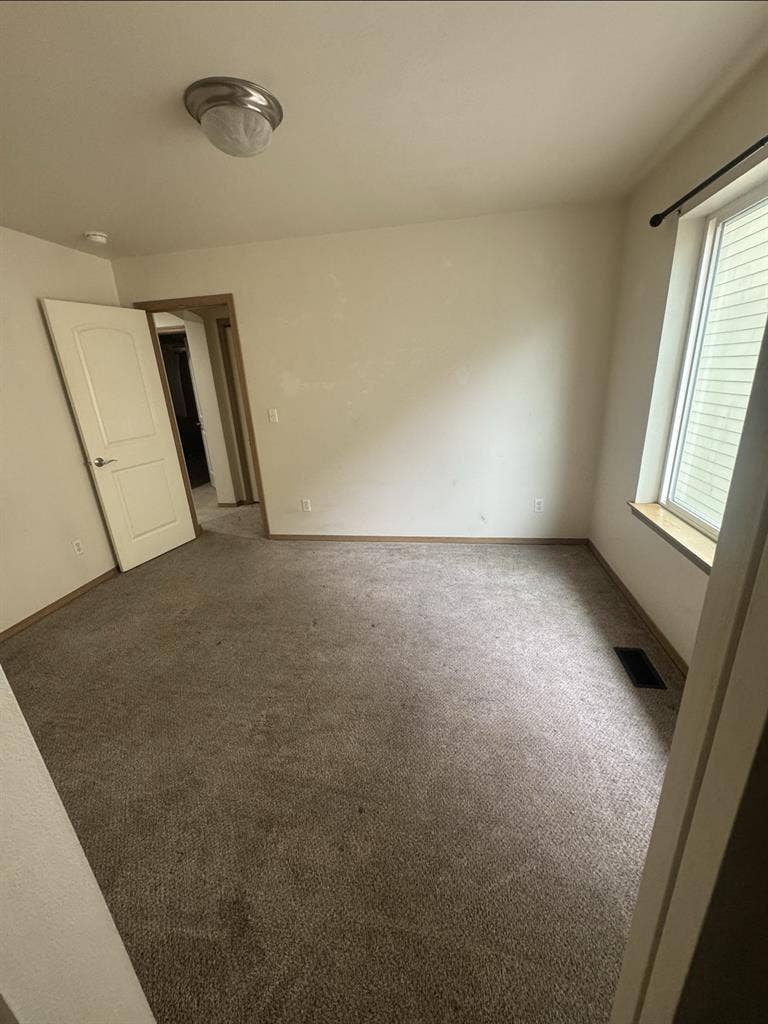 South hill area great location