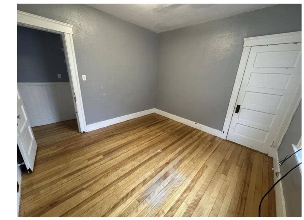 Sunny 3 bedroom available for rent.