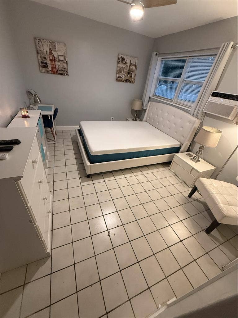 Bedroom and private bathroom