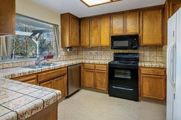 Nice room Lake Wildwood California