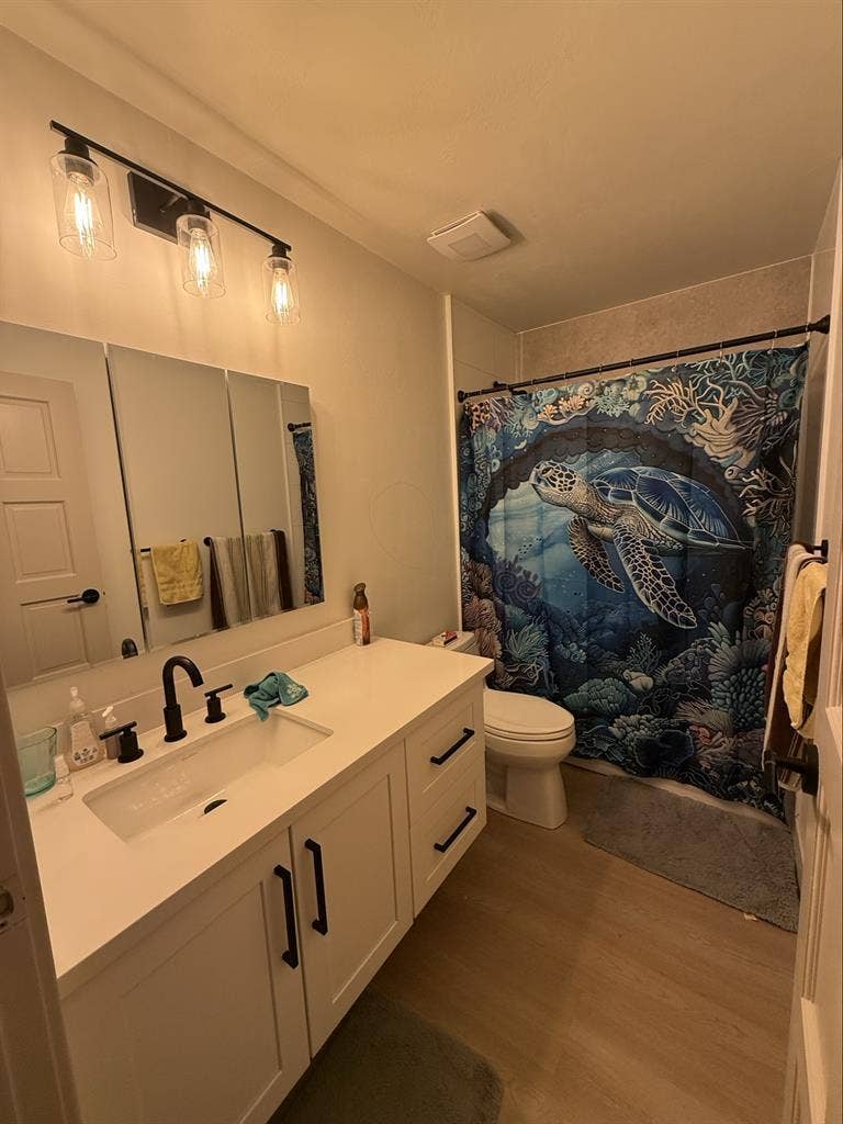 Super nice room. Freshly remodeled