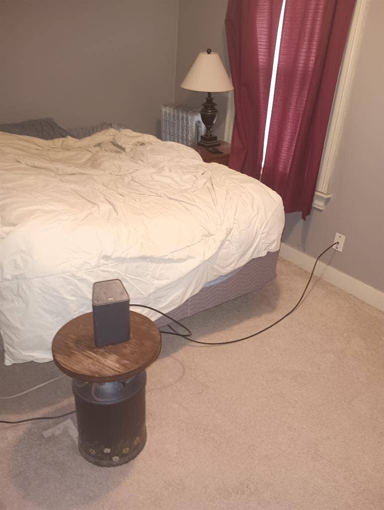 Room for Rent /Roommate $700
