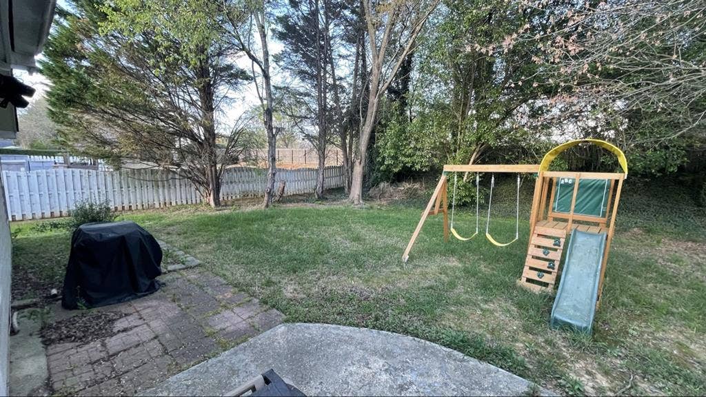 Large 15x13 foot bedroom