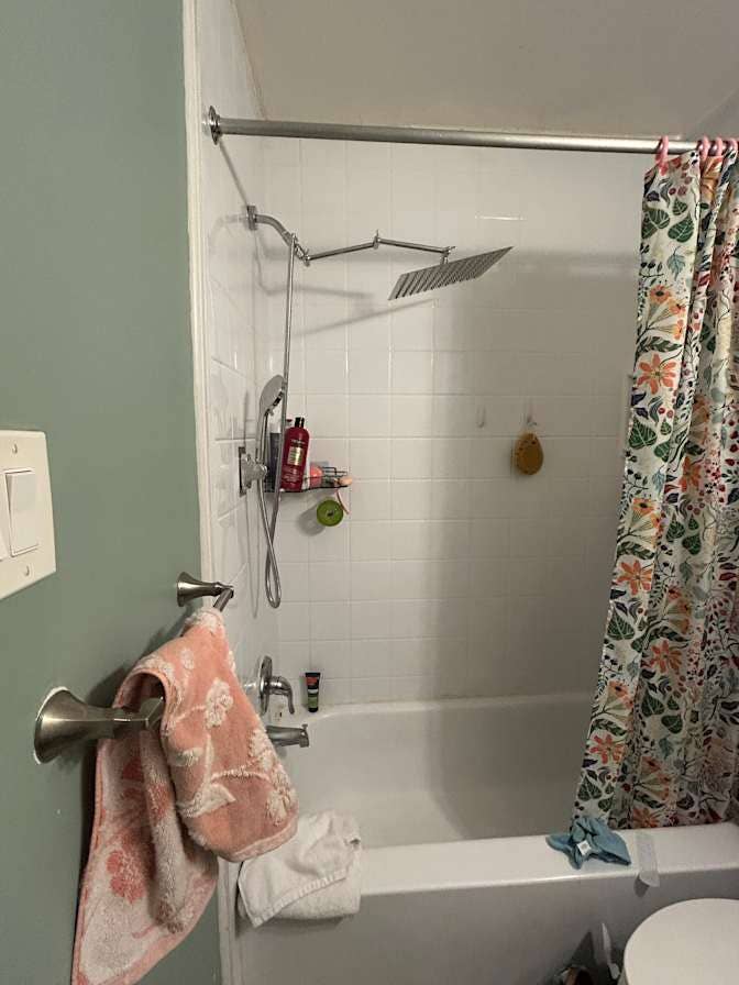 Looking for roommate