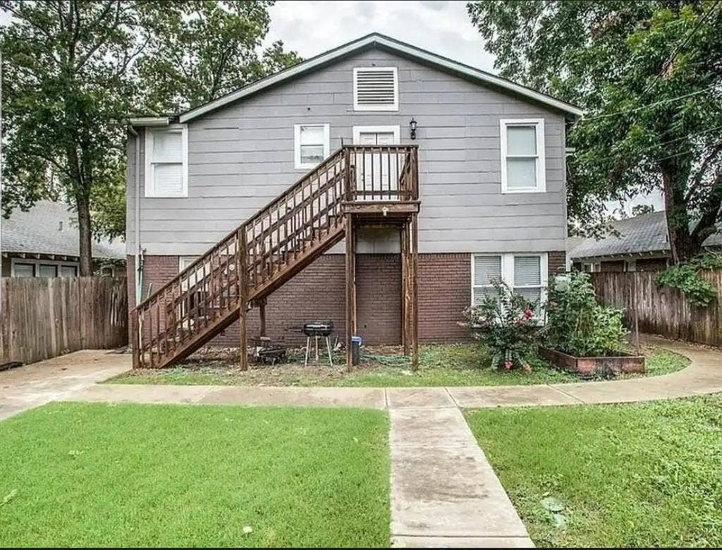Roommate needed in a furnished Apt