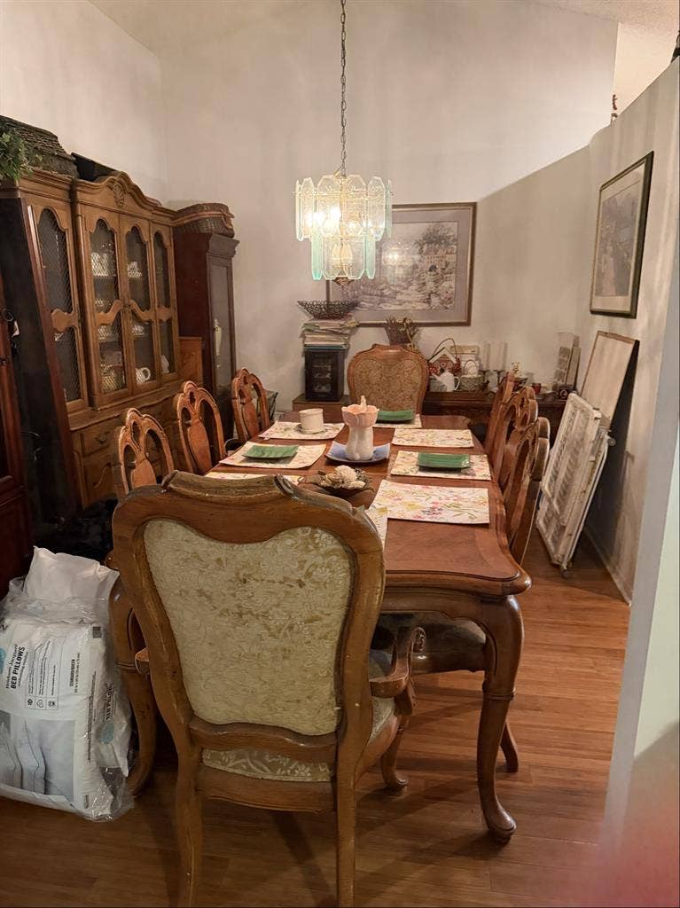 Looking to fill rooms in a house