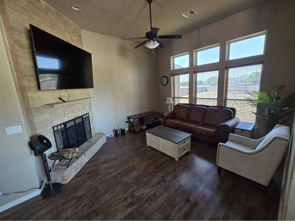 Furnished private bedroom available