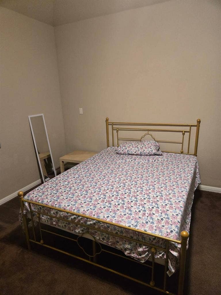 Furnished private bedroom available