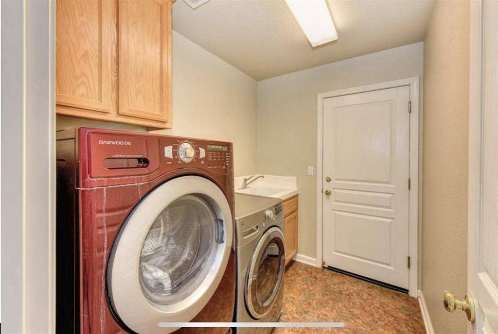 1 room for rent in South Natomas